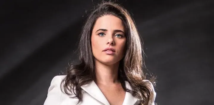 14 femmes politiques superbes 10