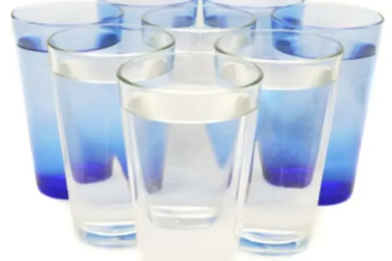 S buz002943 07 not drinking enough water