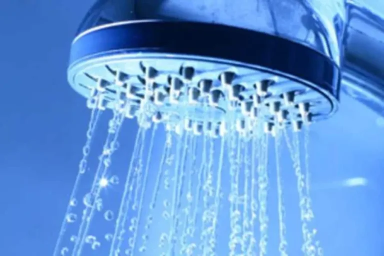 S buz002943 08 taking long hot showers