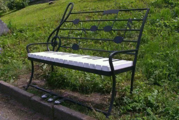 17_des_bancs_et_fauteuils-15