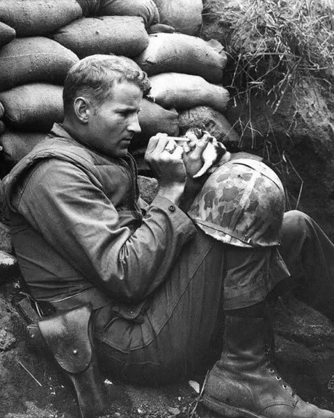 27_clichés_touchants_de_soldats-17