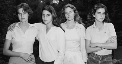 Ces quatre sœurs ont pris une nouvelle photo d’elles tous les 5 ans pendant 40 ans. Le résultat est étonnant.