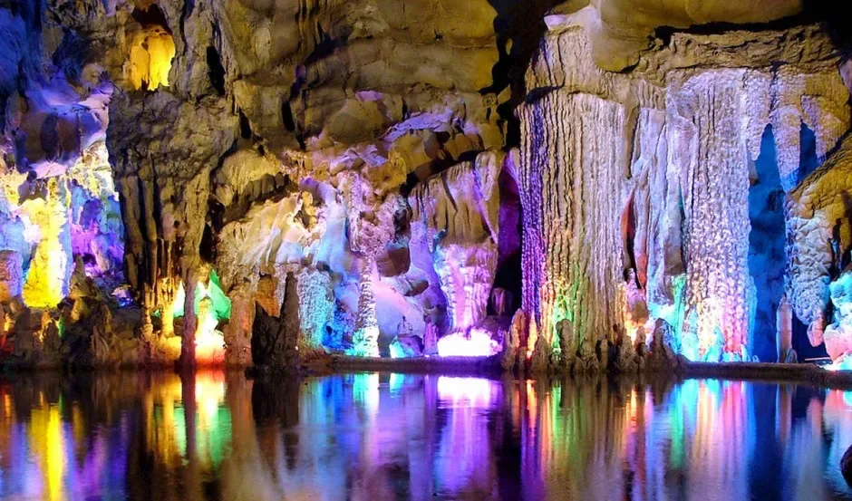Reed flute cave guilin chine