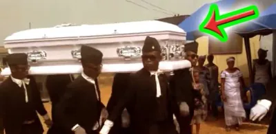 Ces hommes portent le cercueil d’une femme… Attendez de voir ce qu’ils vont faire !