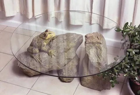 Ces tables originales donnent l'impression 05