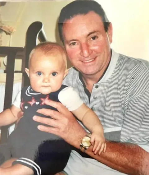 Son grand pere a travaille 05