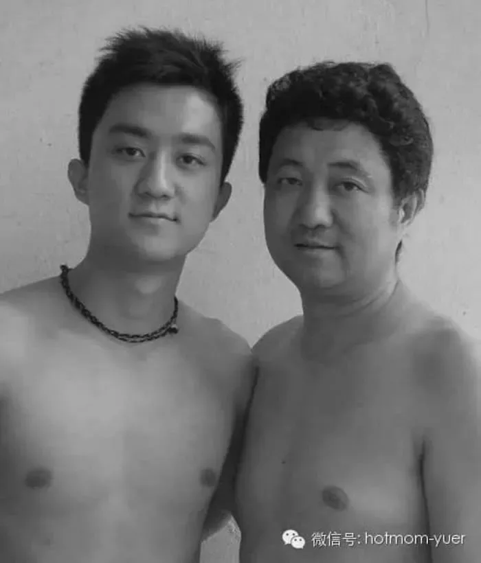 Un pere et son fils ont pris 21