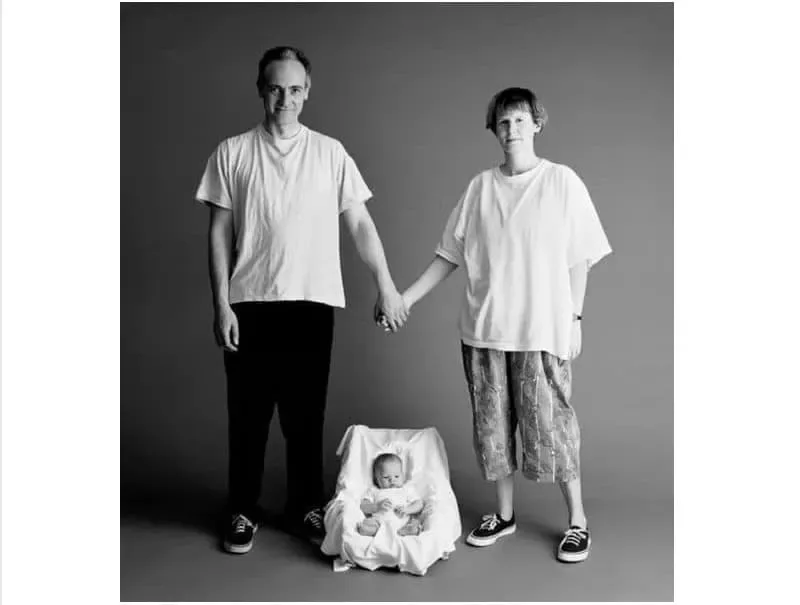 Un père, une mère et leur fils ont pris la même photo pendant 21 ans. Ne pleurez pas en découvrant la dernière !