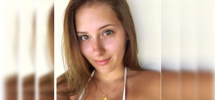 Découvrez la fille qui a révolutionné 03