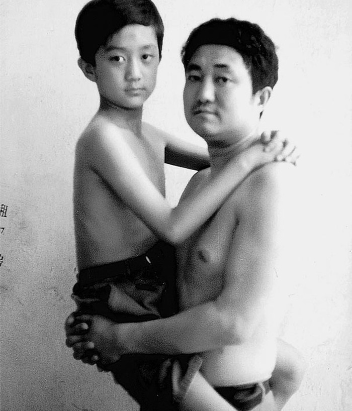 Un pere et son fils ont pris 10