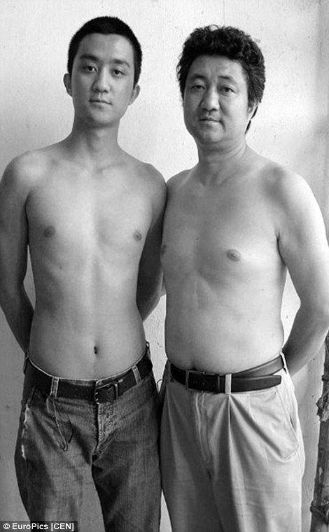 Un pere et son fils ont pris 23