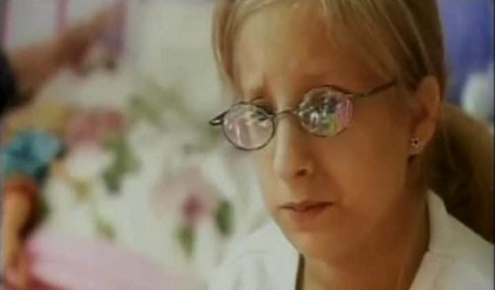 Elle adopte une fillette dont 07