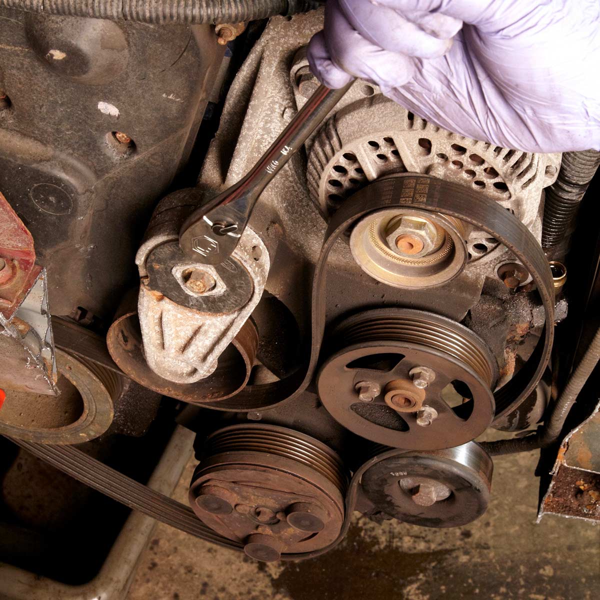 54 reparations automobiles simples pour 12