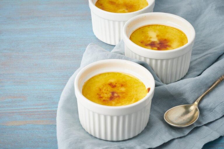 Les oeufs au lait : le dessert minute au lait qui rappelle les goûters d’enfance à préparer en deux temps trois mouvements